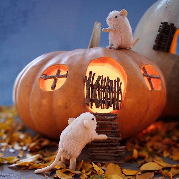 Creative Pumpkin-Carving Ideas: Haunted Mouse Houses
