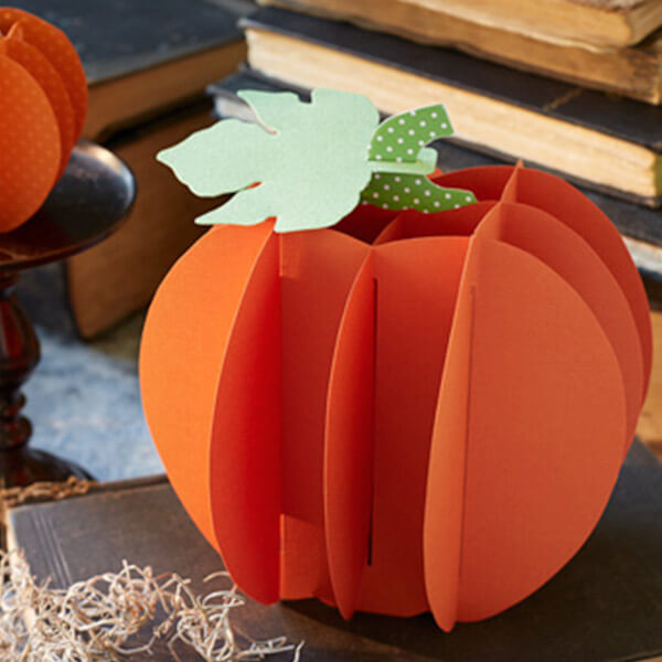 Halloween paper crafts: portly paper pumpkins