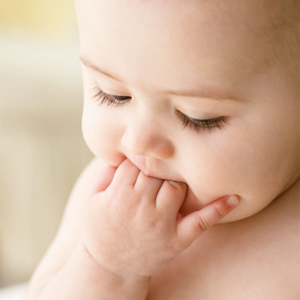 How to take cute baby pictures