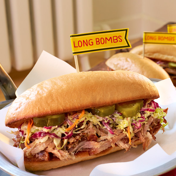 Slow cooker pulled pork sandwiches