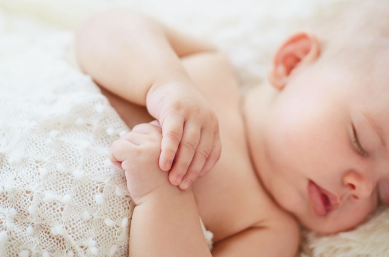 Baby Christmas picture ideas: 7 best holiday pictures and props