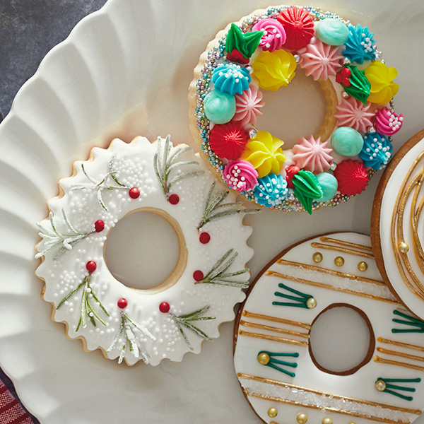 Christmas Cookie Decorating Ideas: 3 Modern Christmas Wreath Cookies